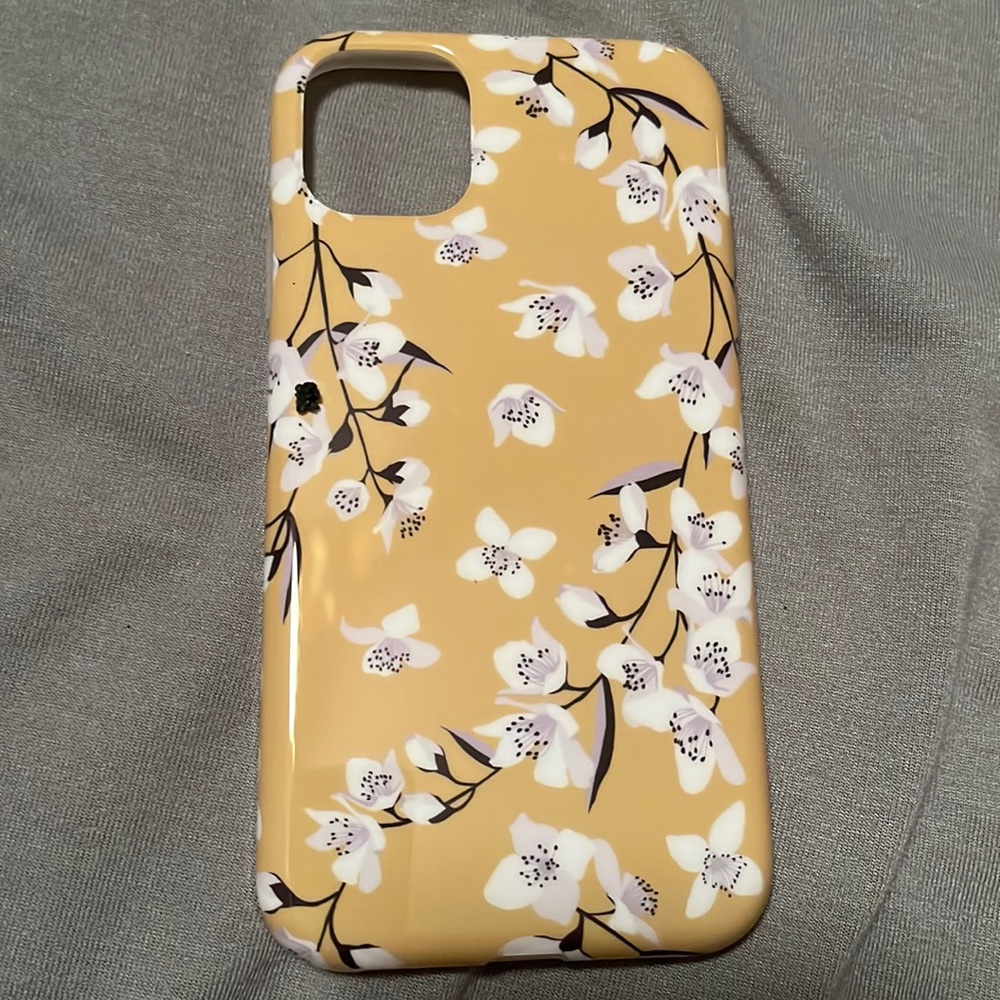 Casely Yellow Cherry Blossoms iPhone 11 Case